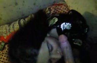 XXX Babe menyelipkan mulut serakah di bokef artis indonesia atas piston tebal!