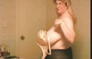 XXX Muda dengan celana video crot artis indo pendek