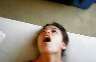 XXX Saya mengisap buah bf artis indo zakarnya di bawah sinar matahari