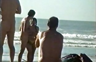 XXX Punya artis indo porn brunette di simulator di vagina