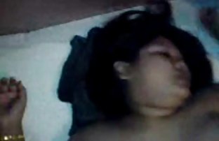 XXX Keras fisting untuk brunette di sofa bojep artis indonesia merah